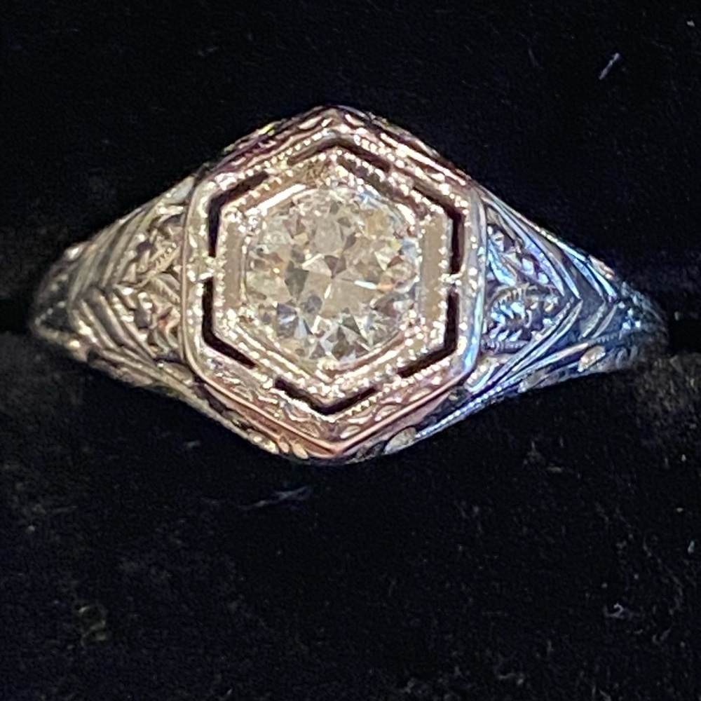 Classic 18kt White Gold Vintage 1920’s Natural Diamond Engagement Ring